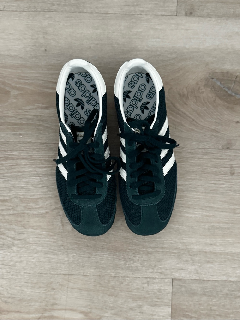 adidas green sneakers - Picture 3 of 8